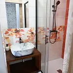 Bed & Breakfast Sobe In Apartma Portus