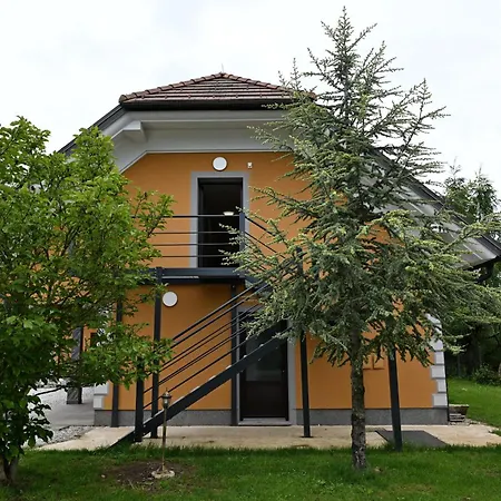 Bed & Breakfast Sobe In Apartma Portus 3*