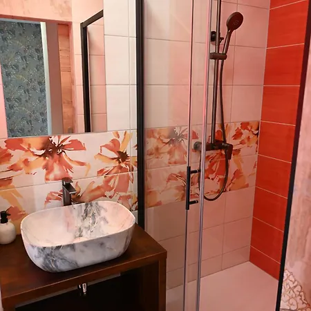 Sobe In Apartma Portus