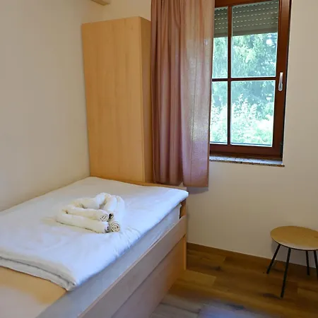 Sobe In Apartma Portus فندق مبيت وإفطار 3*