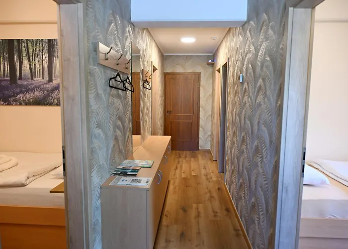 Sobe In Apartma Portus 3*