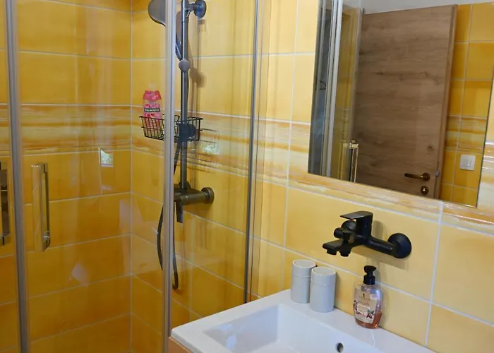 Sobe In Apartma Portus 3*